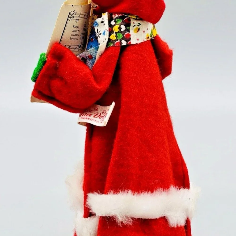 Annalee caroler girl